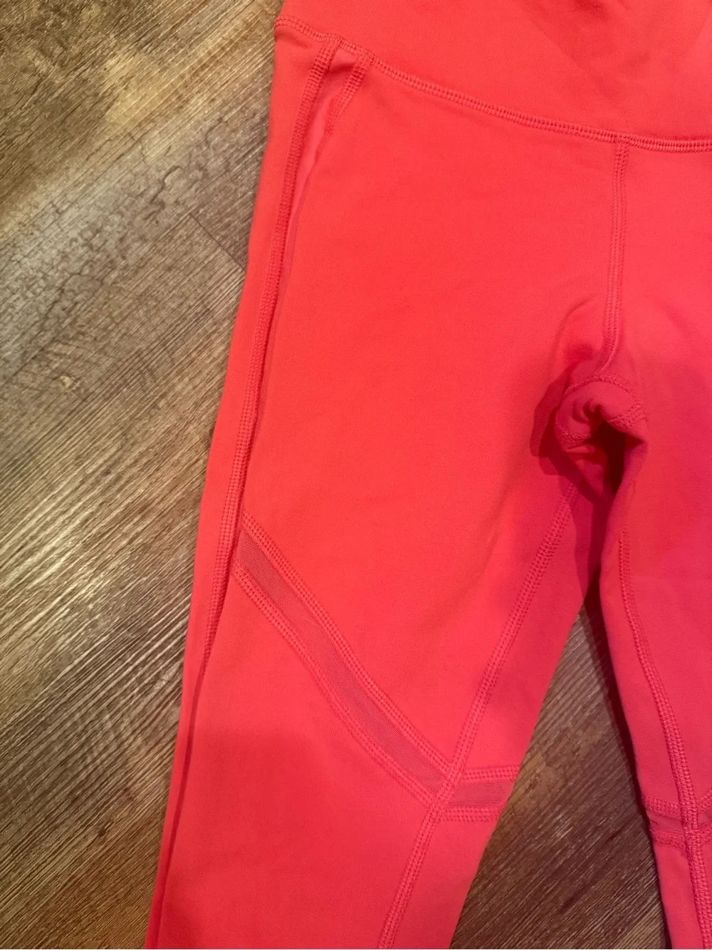 Alo Yoga Continuity capris Coral pink XS